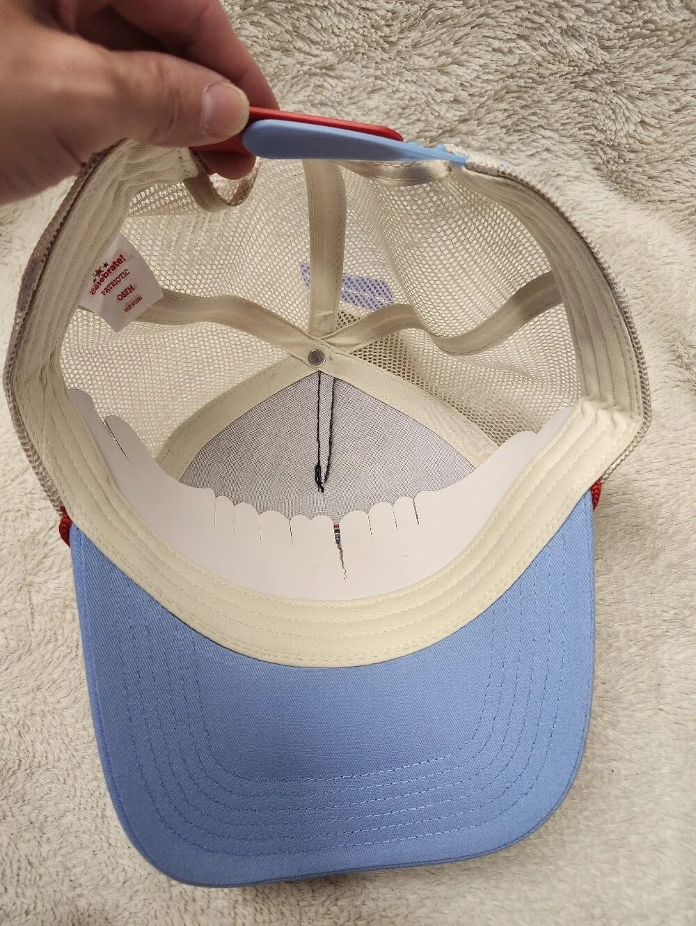 • NWT Way To Celebrate Women's Trucker Hat *Land Of The Free* One Size Blue